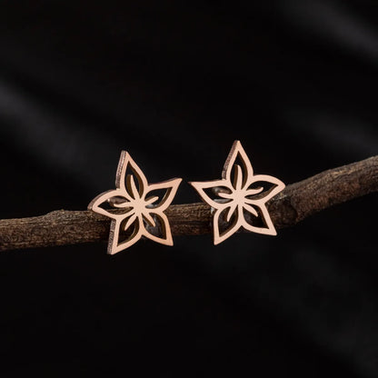 1 Pair Cute Simple Style Dog Cat Flower Polishing Hollow Out 304 Stainless Steel 18K Gold Plated Ear Studs