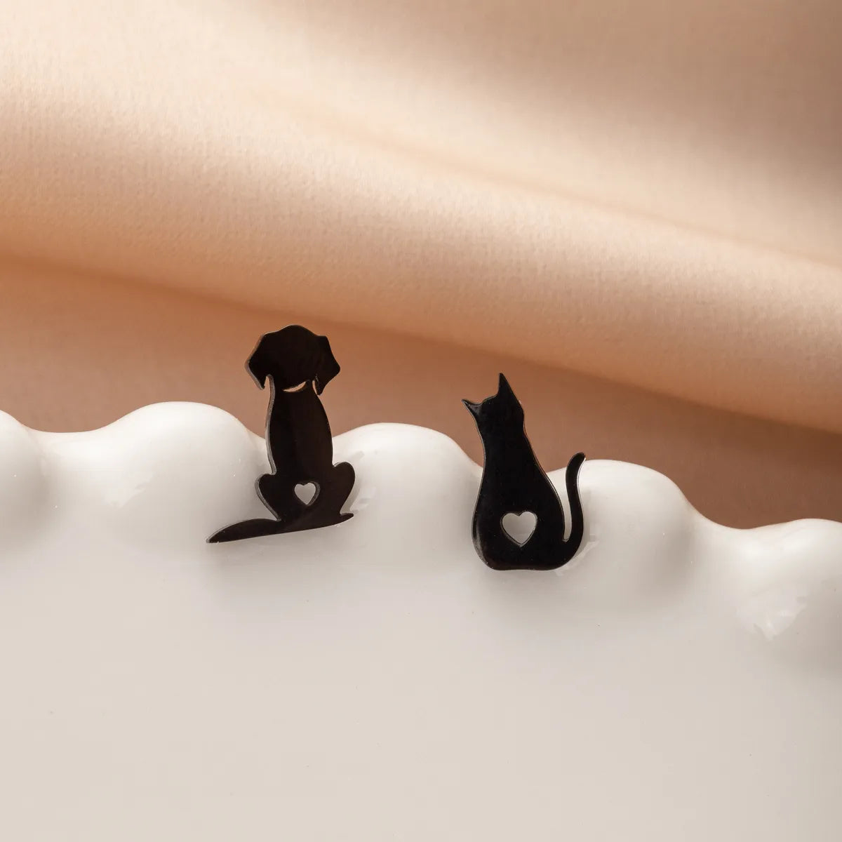 1 Pair Cute Simple Style Dog Cat Irregular Polishing Plating 304 Stainless Steel 18K Gold Plated Ear Studs