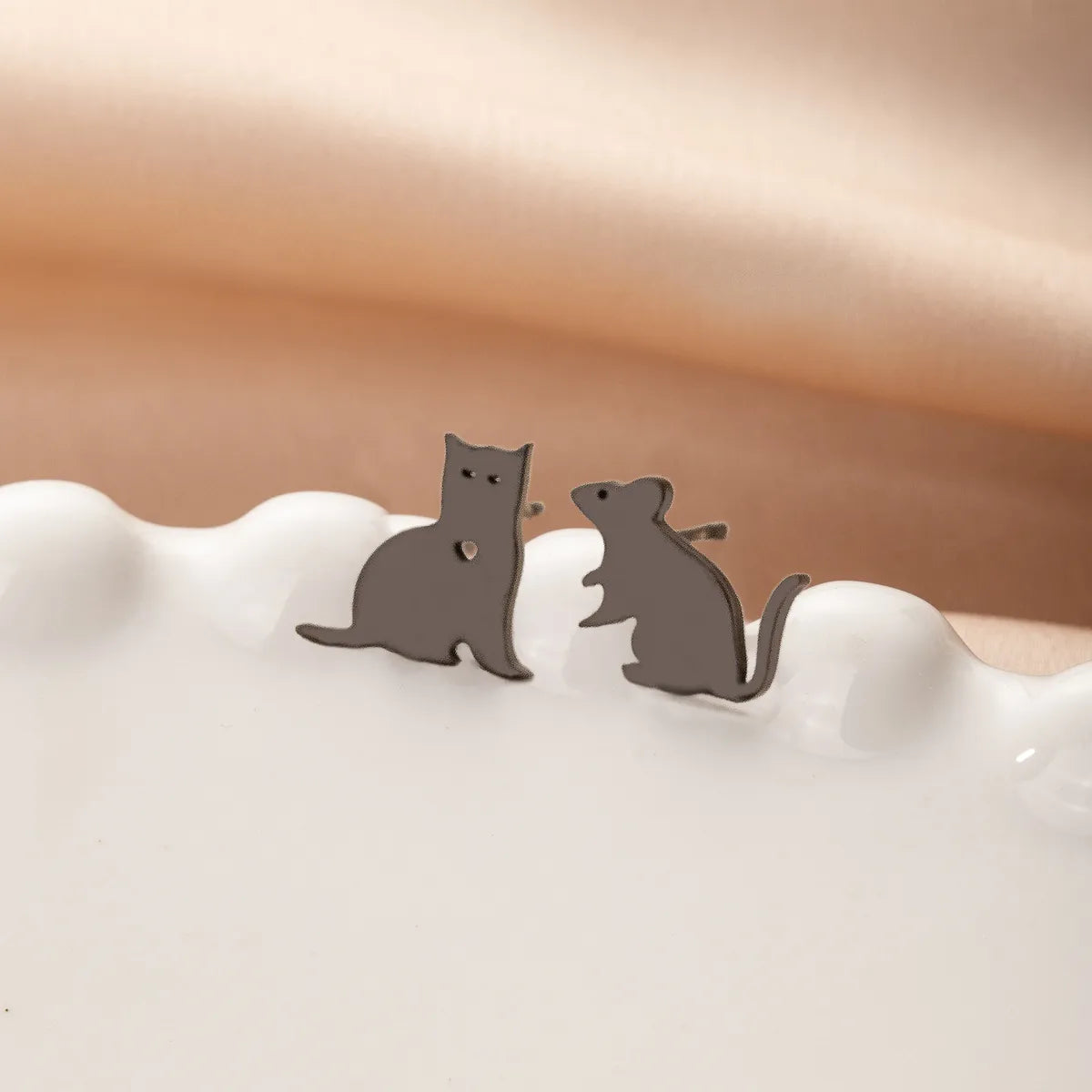 1 Pair Cute Simple Style Dog Cat Irregular Polishing Plating 304 Stainless Steel 18K Gold Plated Ear Studs