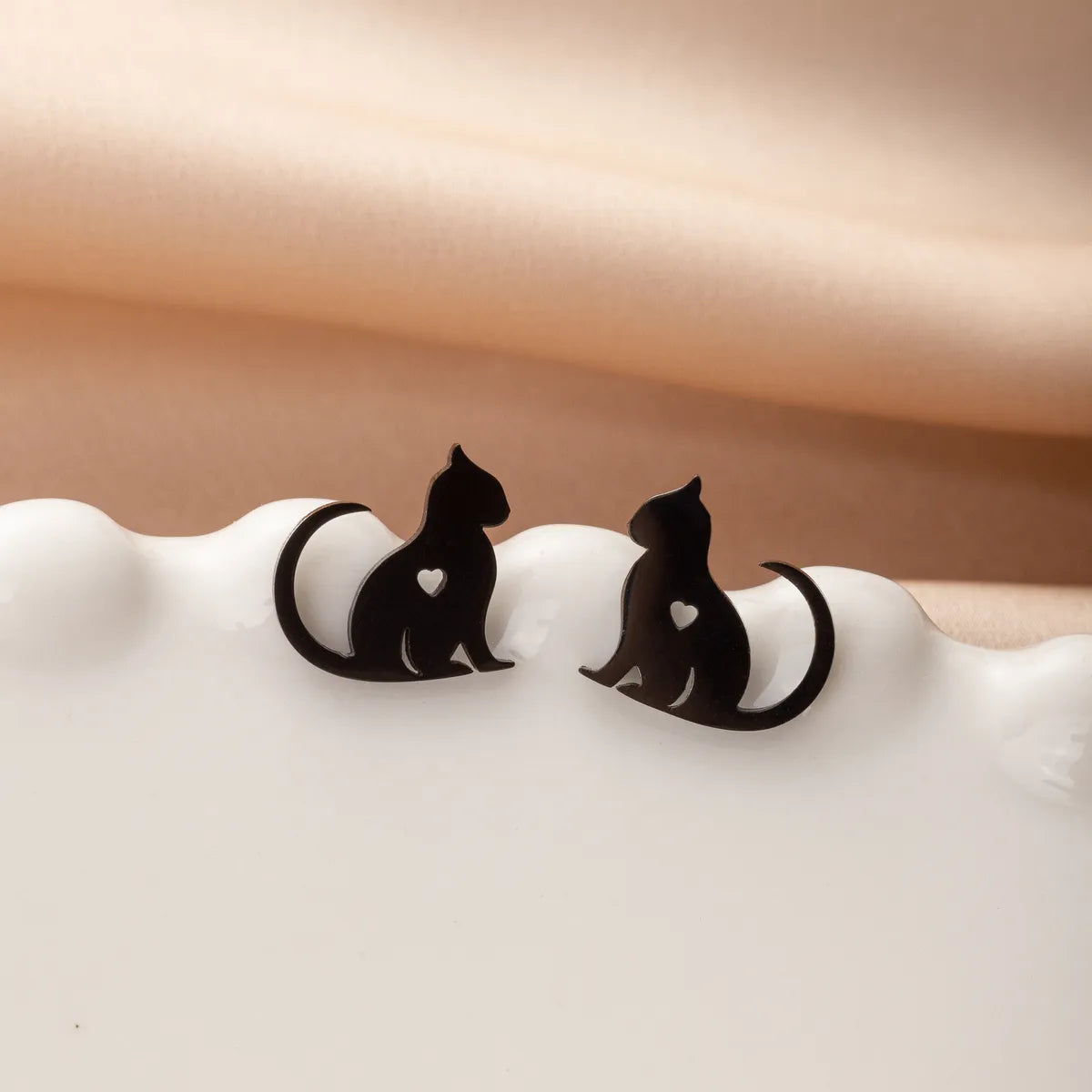 1 Pair Cute Simple Style Dog Cat Irregular Polishing Plating 304 Stainless Steel 18K Gold Plated Ear Studs