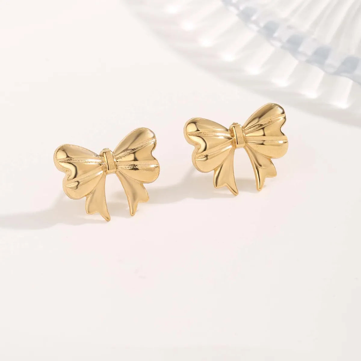 1 Pair Cute Sweet Bow Knot Snowflake Plating Titanium Steel Gold Plated Ear Studs