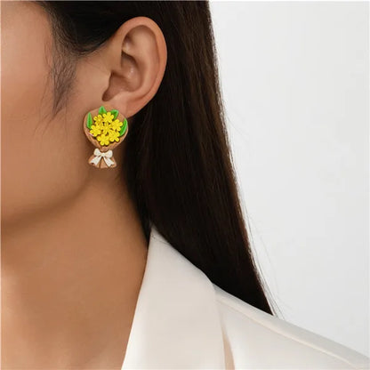 1 Pair Cute Sweet Flower Bouquet Resin Ear Studs