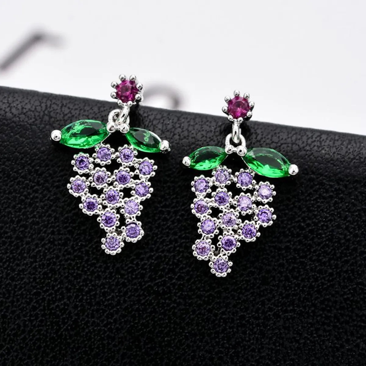 1 Pair Cute Sweet Grape Plating Inlay Copper Zircon White Gold Plated Earrings