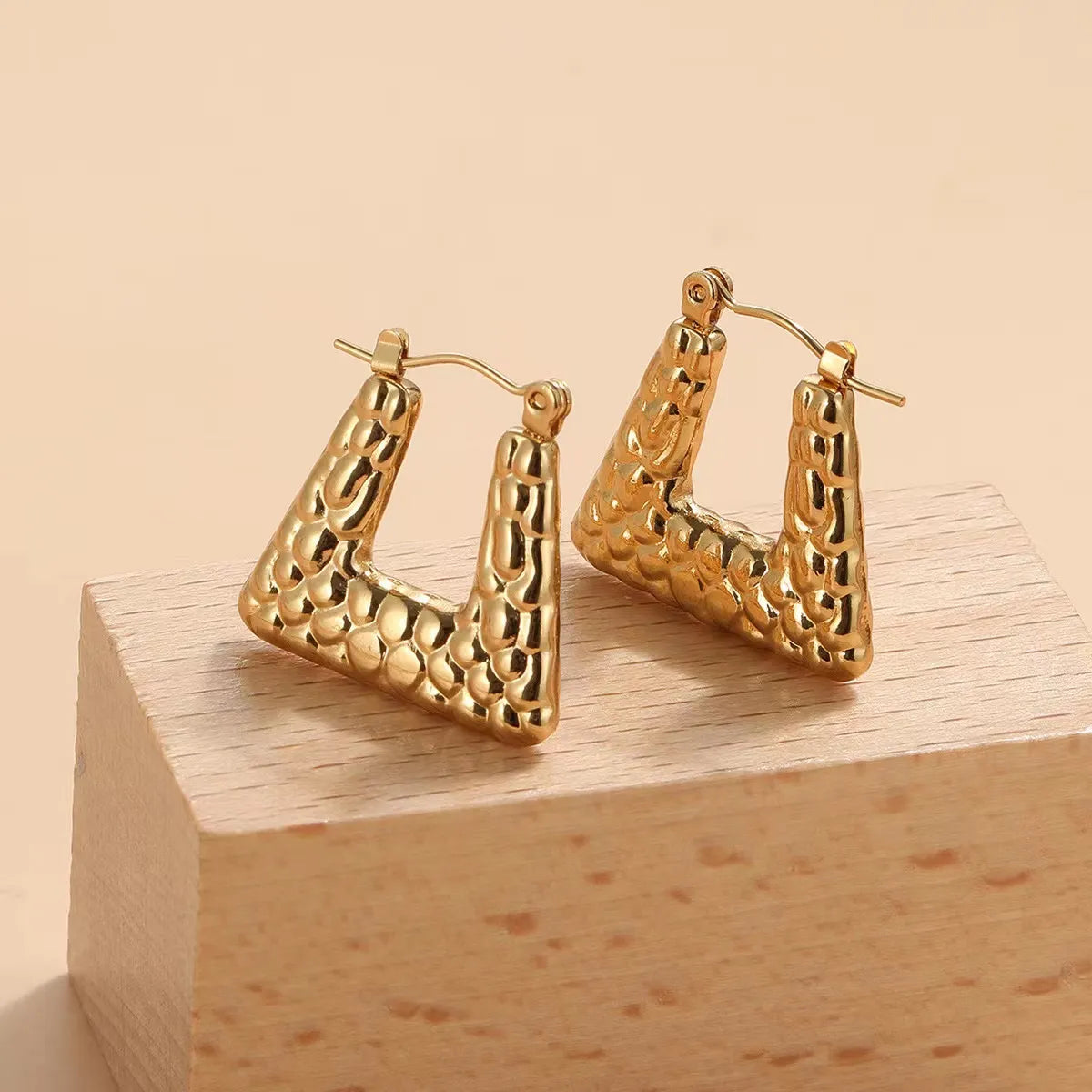 1 Pair Elegant Basic Modern Style Polka Dots Stainless Steel Gold Plated Earrings