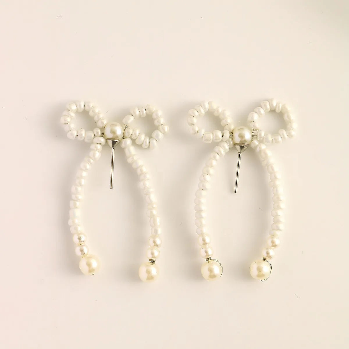 1 Pair Elegant Bow Knot Beaded Plating Artificial Pearl Alloy Ear Studs