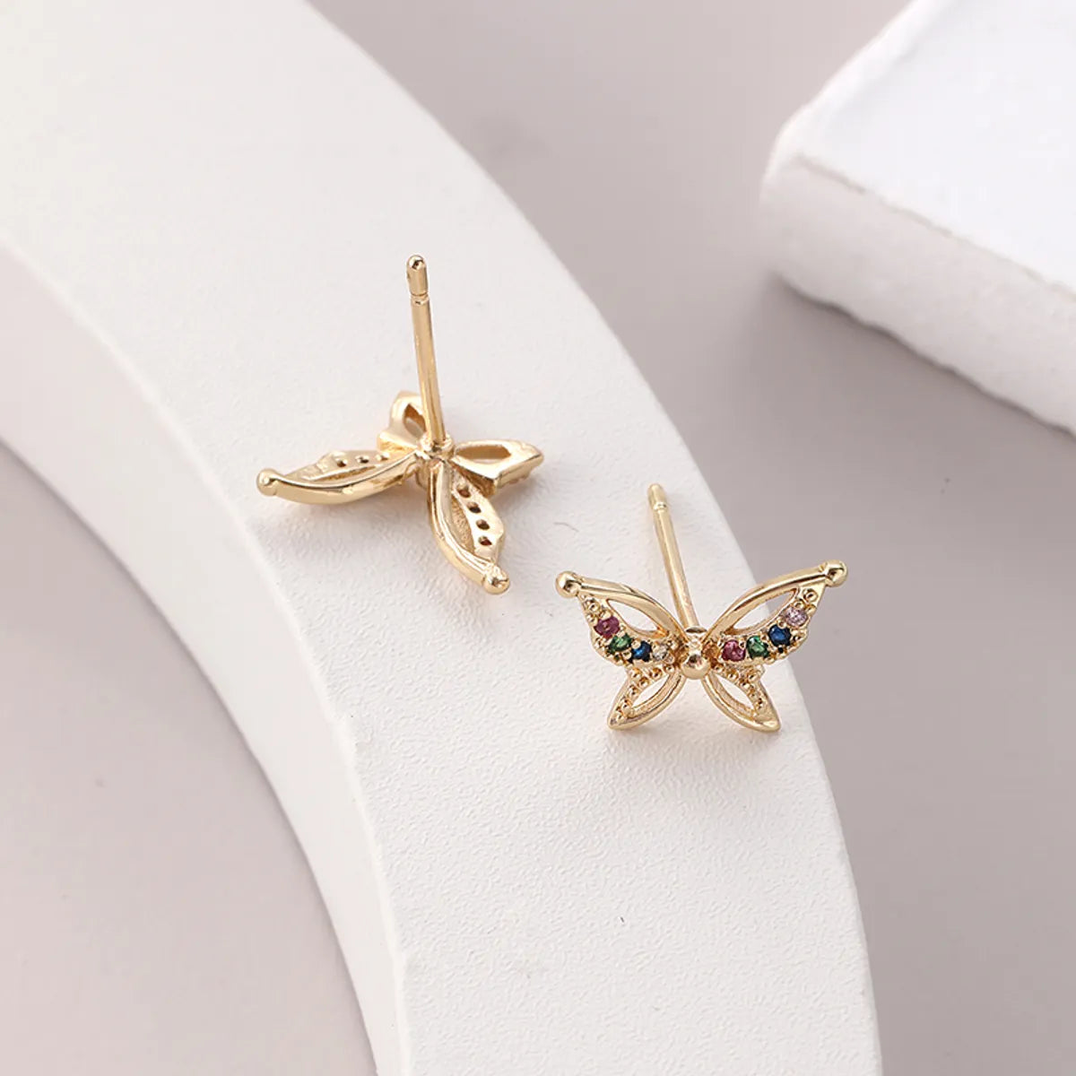 1 Pair Elegant Butterfly Inlay Copper Zircon Ear Studs