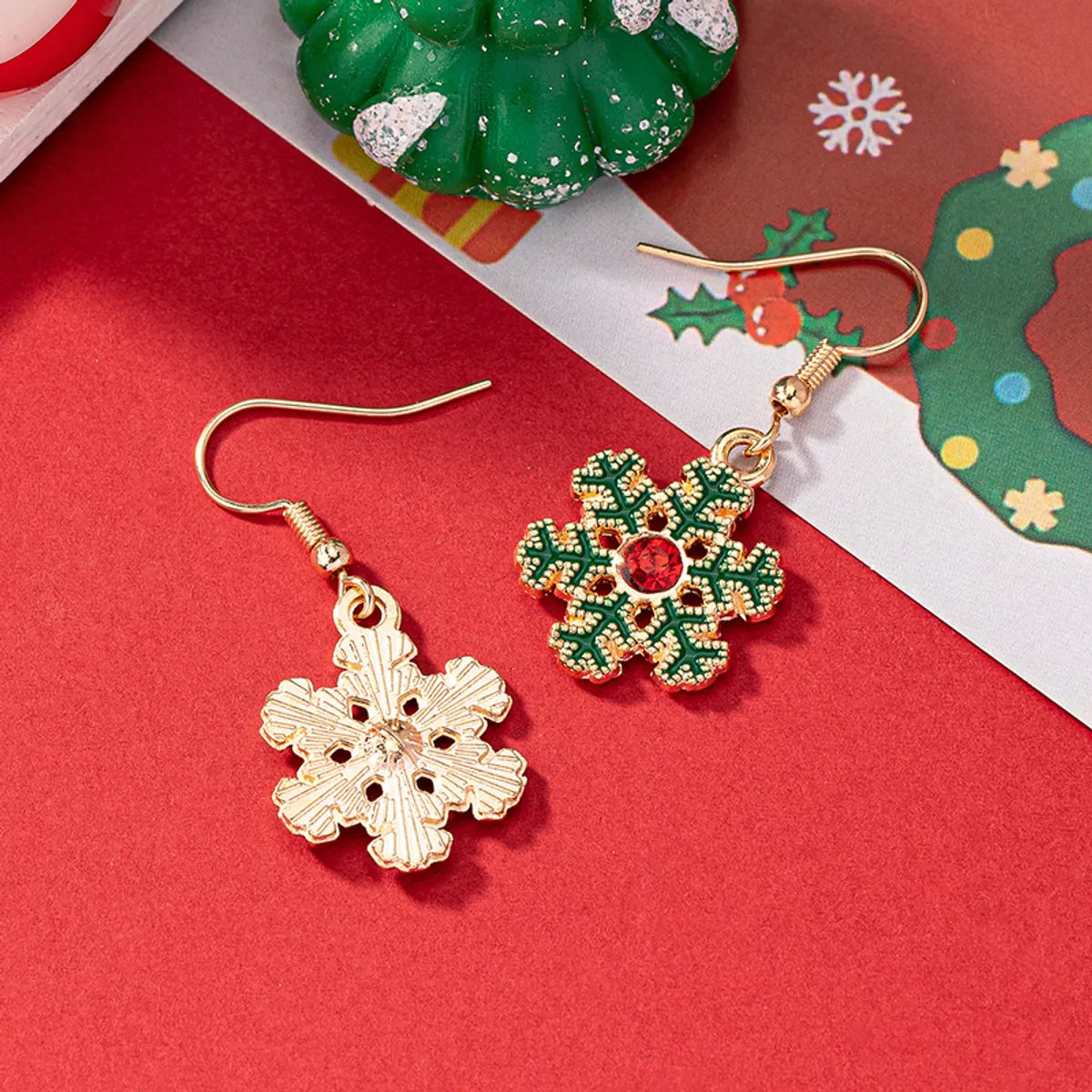 1 Pair Elegant Christmas House Christmas Tree Santa Claus Enamel Plating Alloy Ferroalloy Glass 14k Gold Plated Drop Earrings