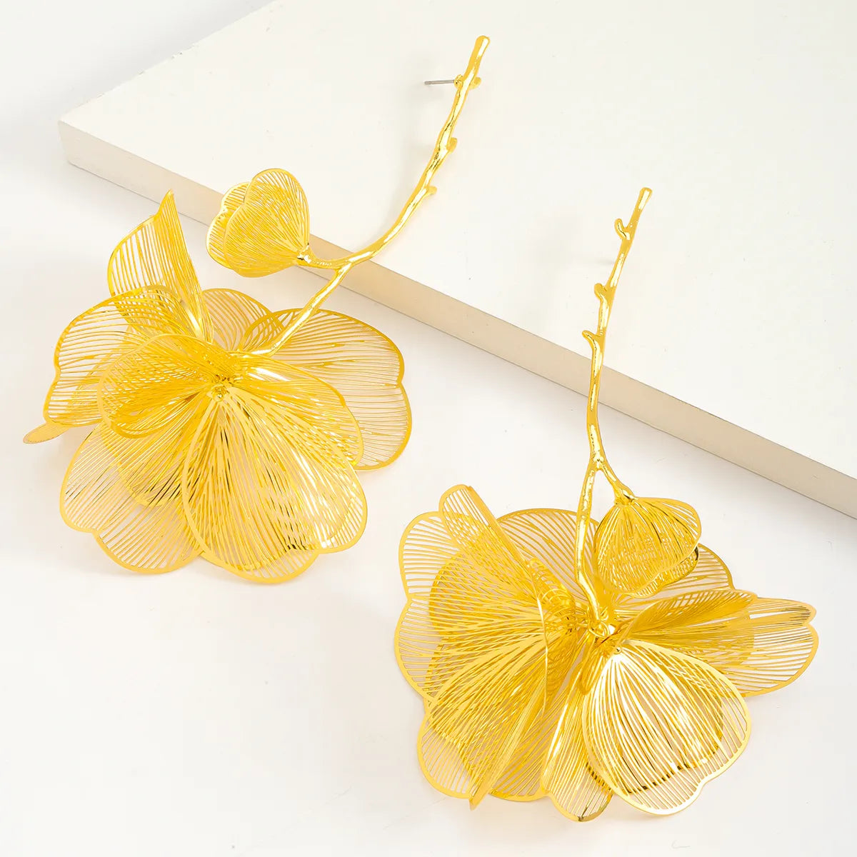 1 Pair Elegant Classic Style Flower Polishing Plating 316 Stainless Steel  Alloy K Gold Plated Drop Earrings