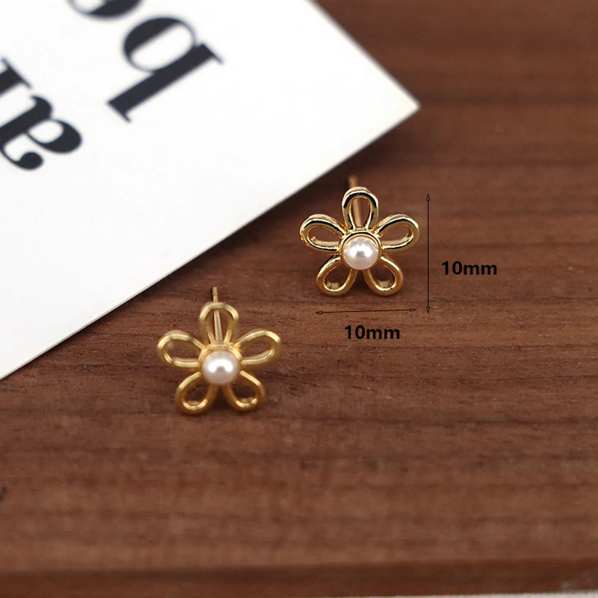 1 Pair Elegant Classic Style Heart Shape Flower Bow Knot Inlay Copper Artificial Pearls Imitation Pearl Zircon 18K Gold Plated Drop Earrings Ear Studs