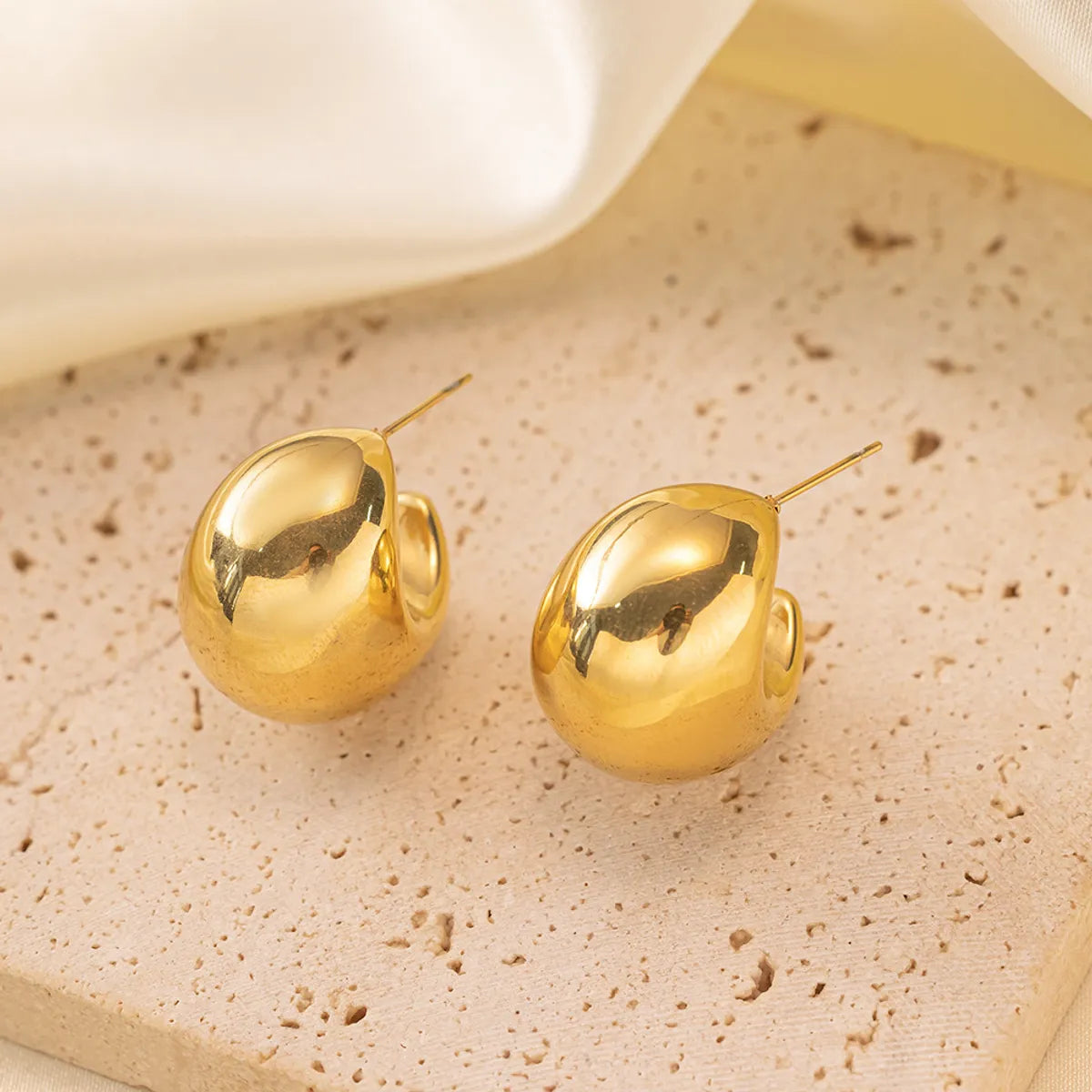 1 Pair Elegant Classic Style Solid Color Plating Stainless Steel 18k Gold Plated Ear Studs