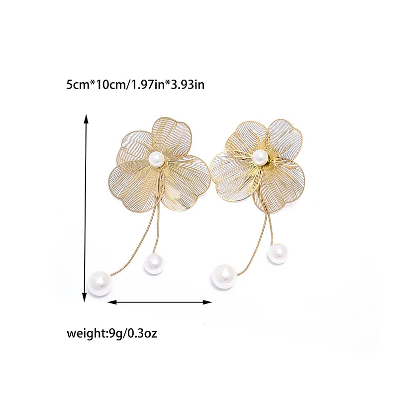 1 Pair Elegant Classical Sweet Flower Hollow Out Inlay 304 Stainless Steel Pearl 14K Gold Plated Drop Earrings Ear Studs