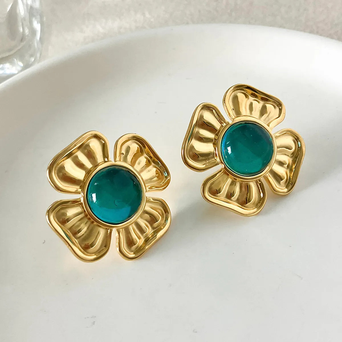 1 Pair Elegant Classical Vintage Style Flower Plating Inlay Stainless Steel Gem Gold Plated Ear Studs