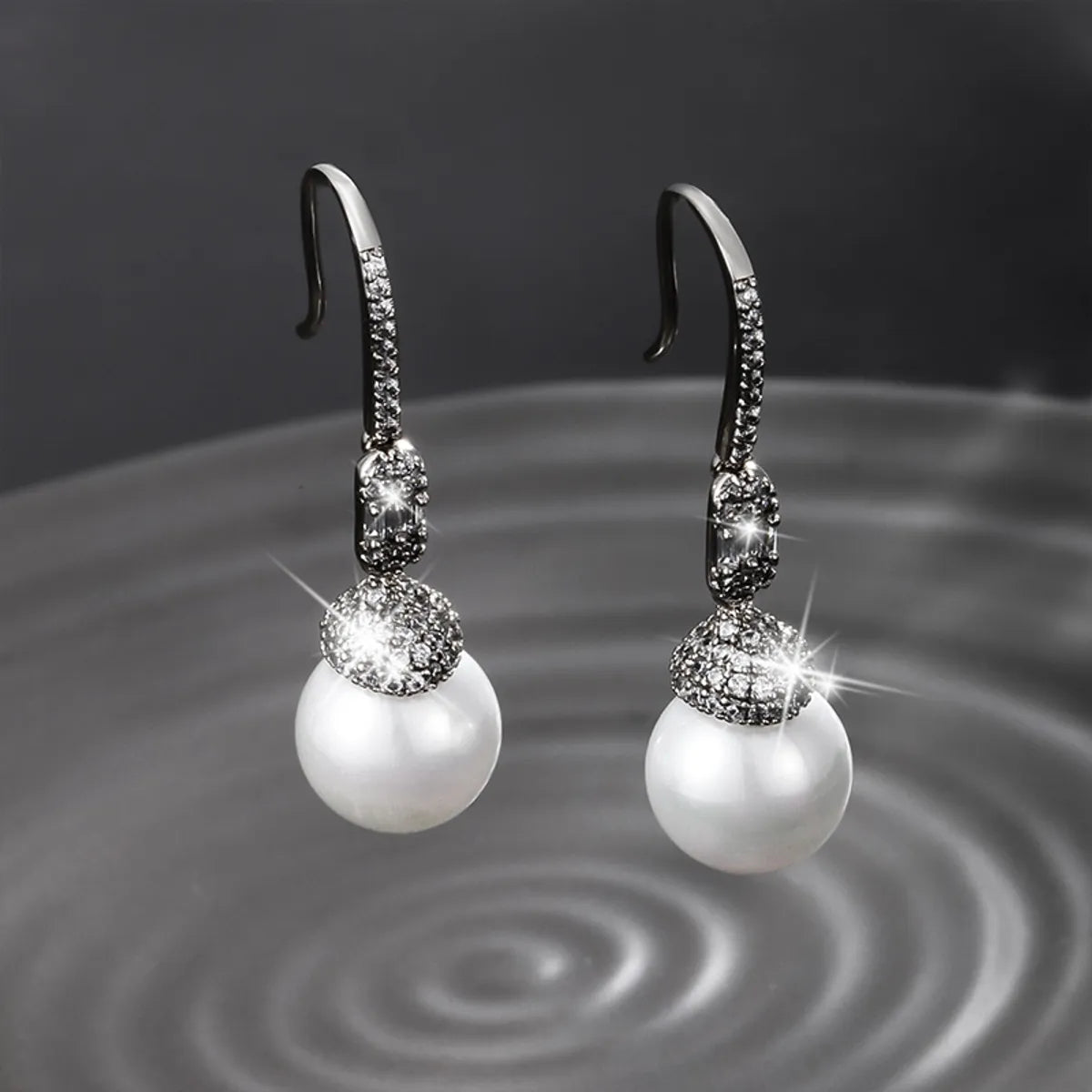 1 Pair Elegant Classical Xuping Round Plating Inlay Alloy Copper Alloy Artificial Pearls White Gold Plated Drop Earrings