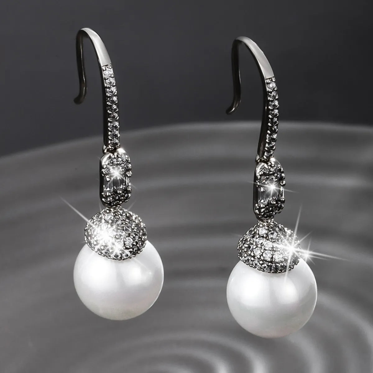 1 Pair Elegant Classical Xuping Round Plating Inlay Alloy Copper Alloy Artificial Pearls White Gold Plated Drop Earrings