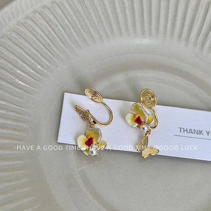 1 Pair Elegant Cute Baroque Style Flower Butterfly Asymmetrical Inlay Copper Pearl Zircon 18K Gold Plated Drop Earrings