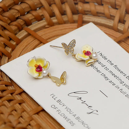 1 Pair Elegant Cute Baroque Style Flower Butterfly Asymmetrical Inlay Copper Pearl Zircon 18K Gold Plated Drop Earrings