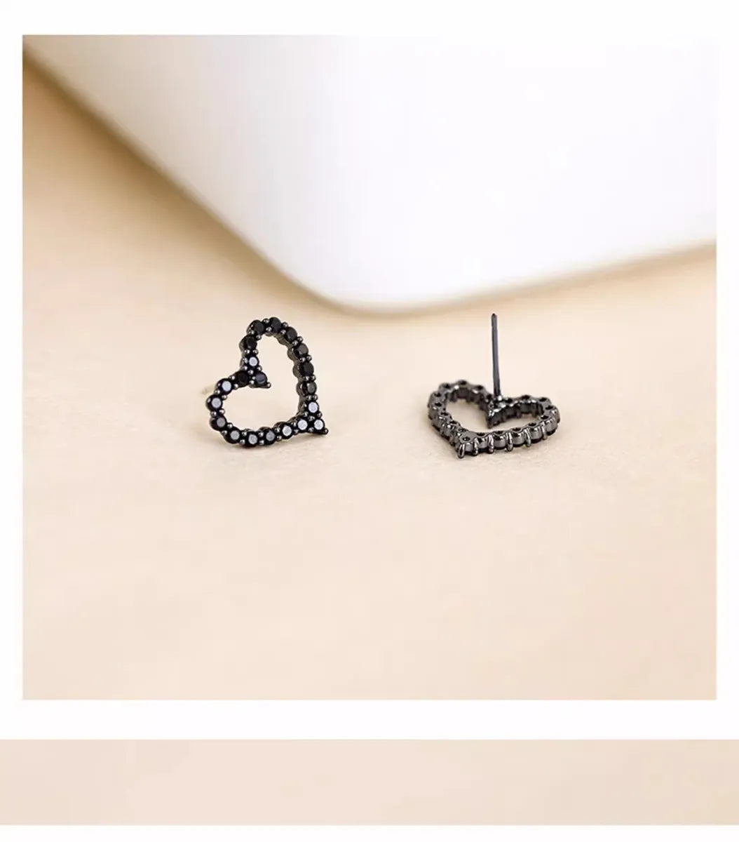 1 Pair Elegant Cute Luxurious Heart Shape Hollow Out Inlay Copper Alloy Brass Zircon 18K Gold Plated Black Plated Gun Ear Studs