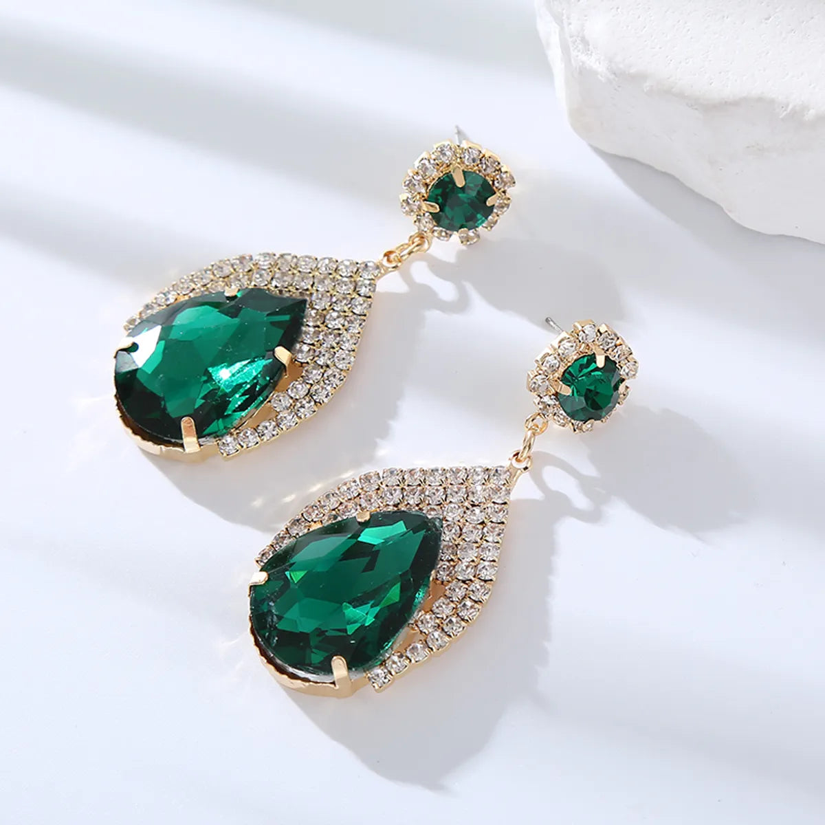 1 Pair Elegant Cute Queen Water Droplets Inlay Alloy Rhinestones Drop Earrings