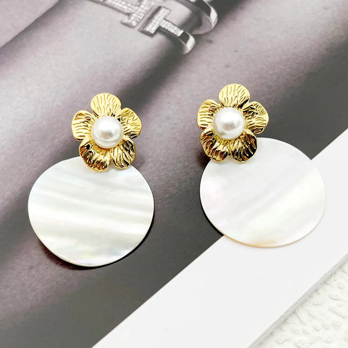 1 Pair Elegant Cute Simple Style Flower Plating Inlay Stainless Steel Shell Gold Plated Drop Earrings