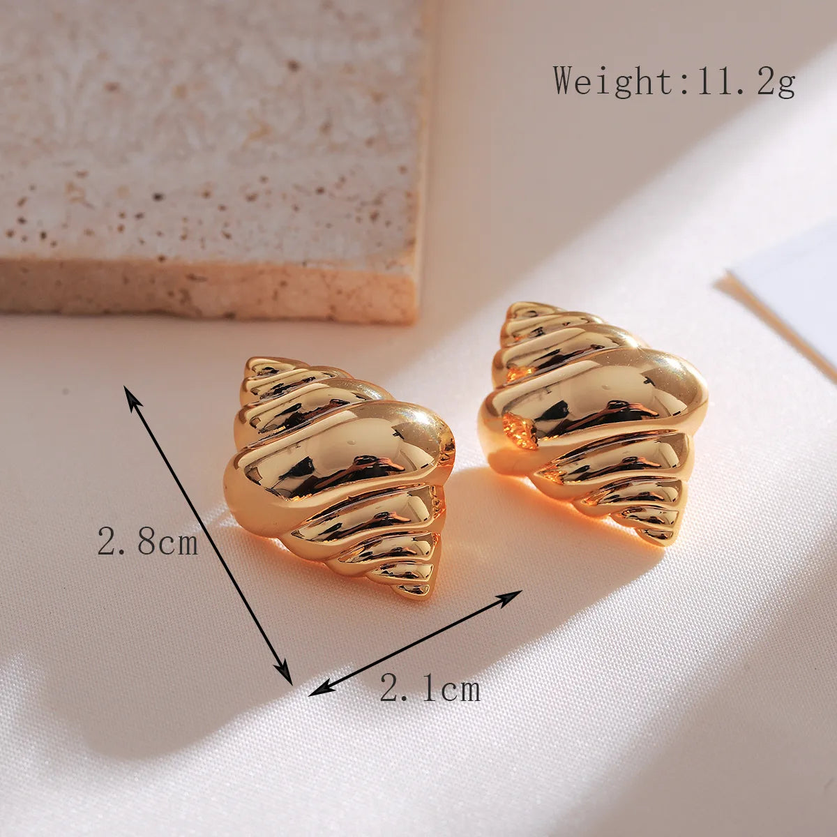 1 Pair Elegant Cute Water Droplets Croissant Solid Color Copper Ear Studs