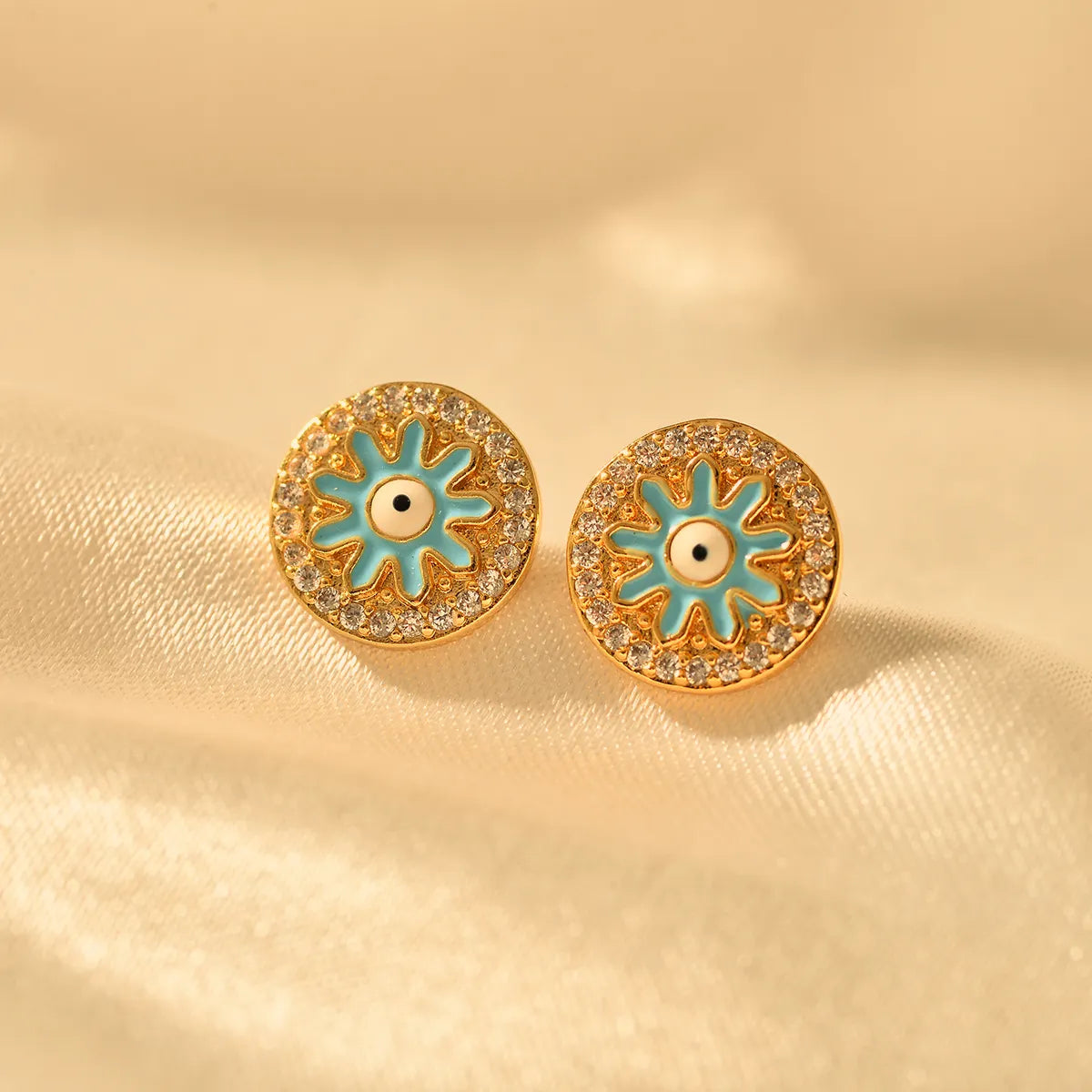 1 Pair Elegant Devil's Eye Alloy Ear Studs