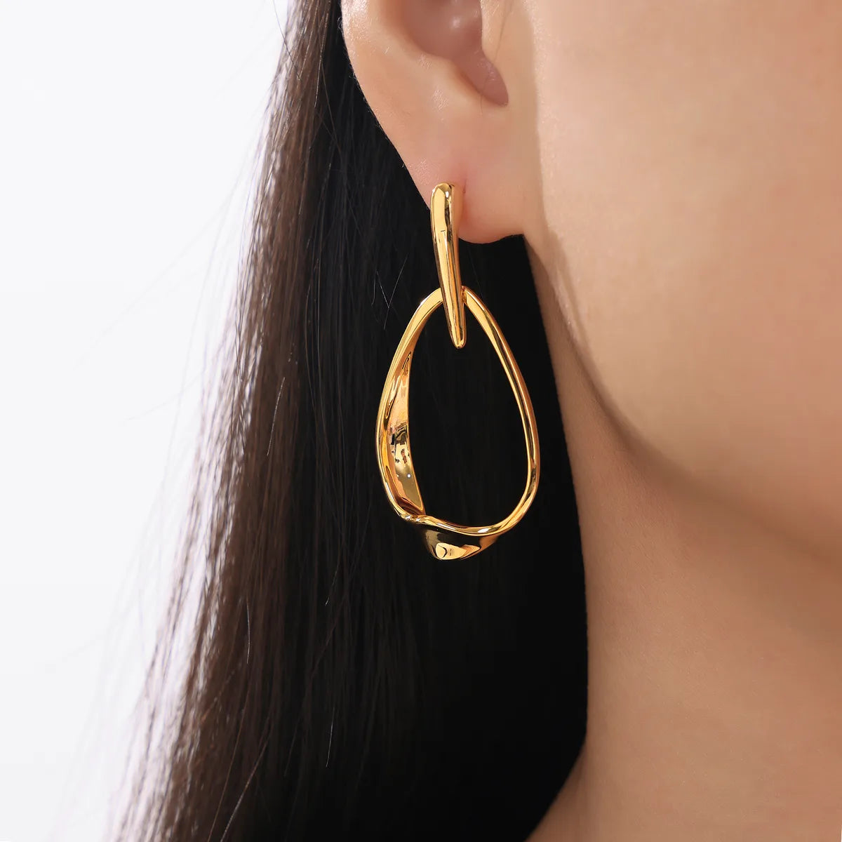 1 Pair Elegant Exaggerated Modern Style Water Droplets Copper 18K Gold Plated Drop Earrings