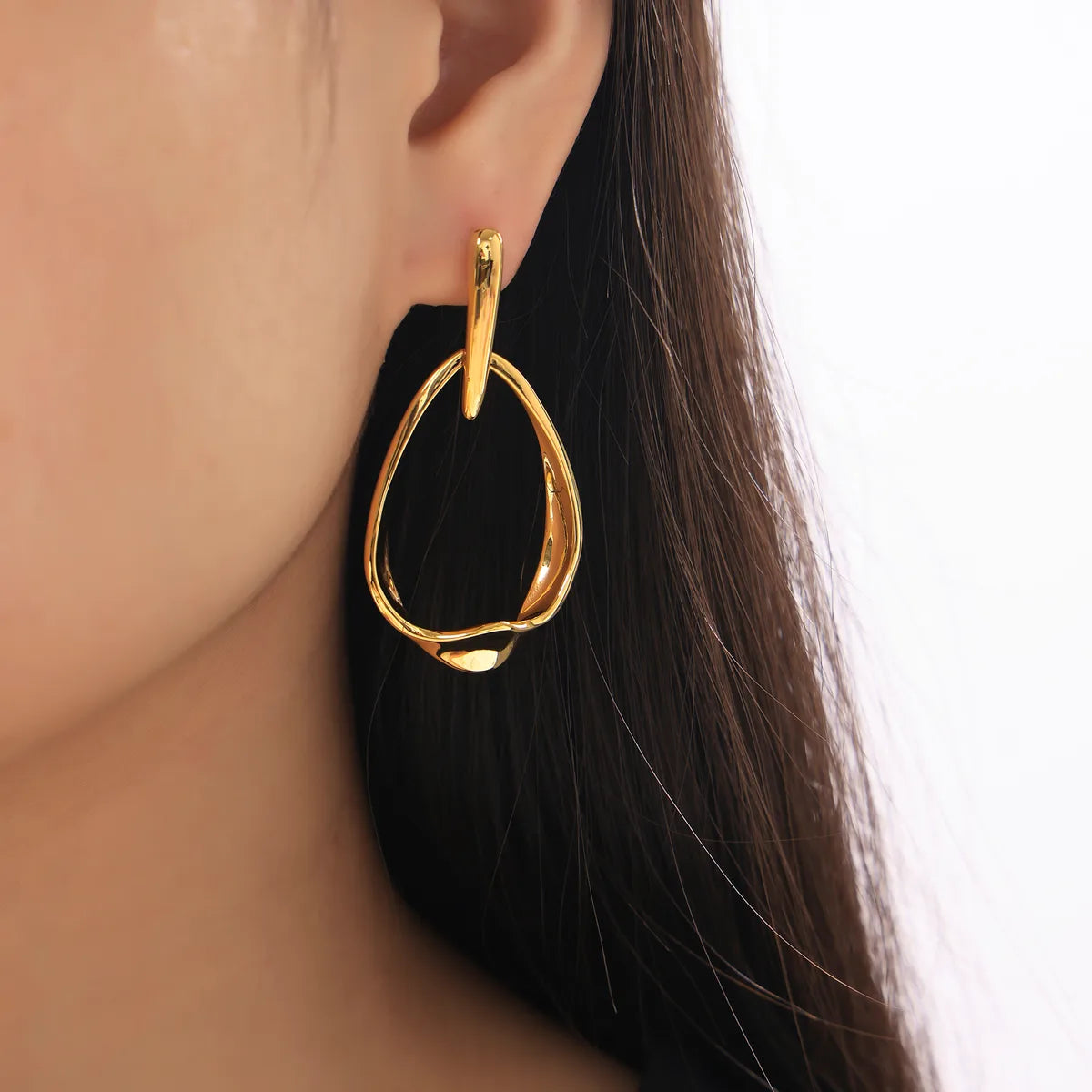 1 Pair Elegant Exaggerated Modern Style Water Droplets Copper 18K Gold Plated Drop Earrings