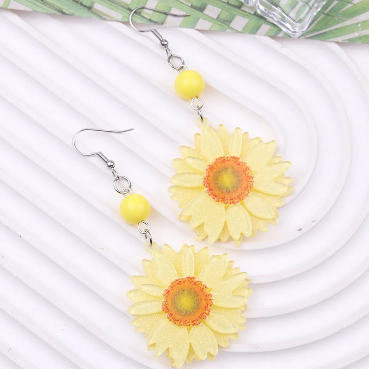 1 Pair Elegant Flower Arylic Drop Earrings