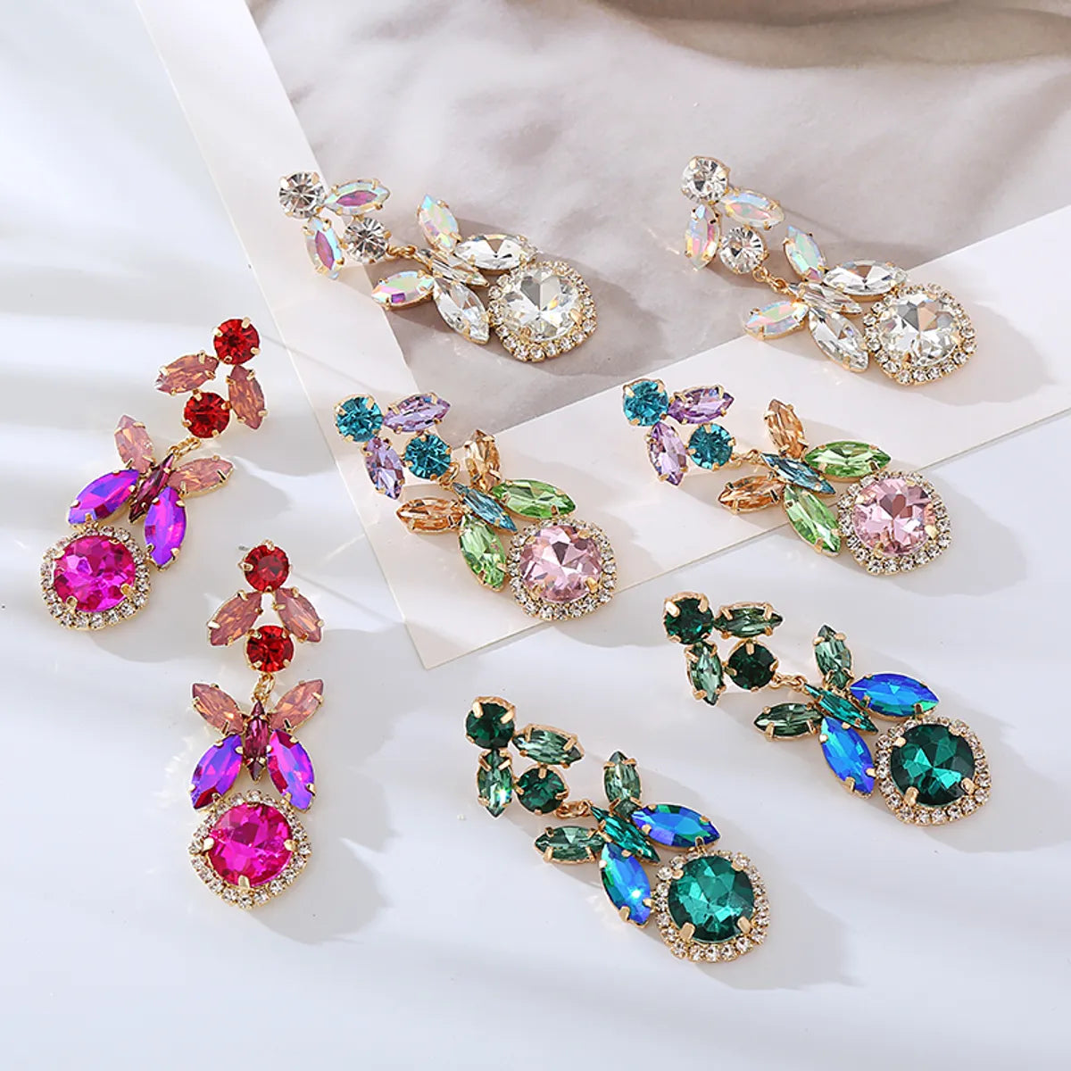 1 Pair Elegant Flower Inlay Alloy Rhinestones Drop Earrings