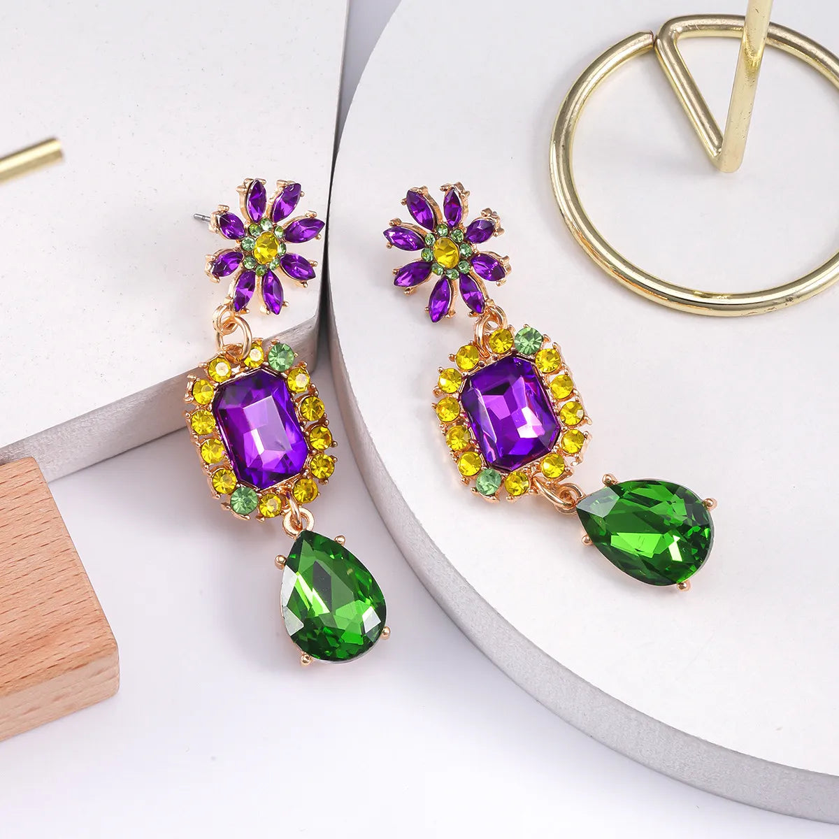 1 Pair Elegant Flower Plating Inlay Alloy Artificial Gemstones Gold Plated Drop Earrings