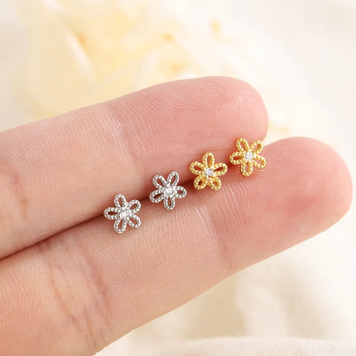 1 Pair Elegant Flower Plating Inlay Copper Zircon Ear Studs