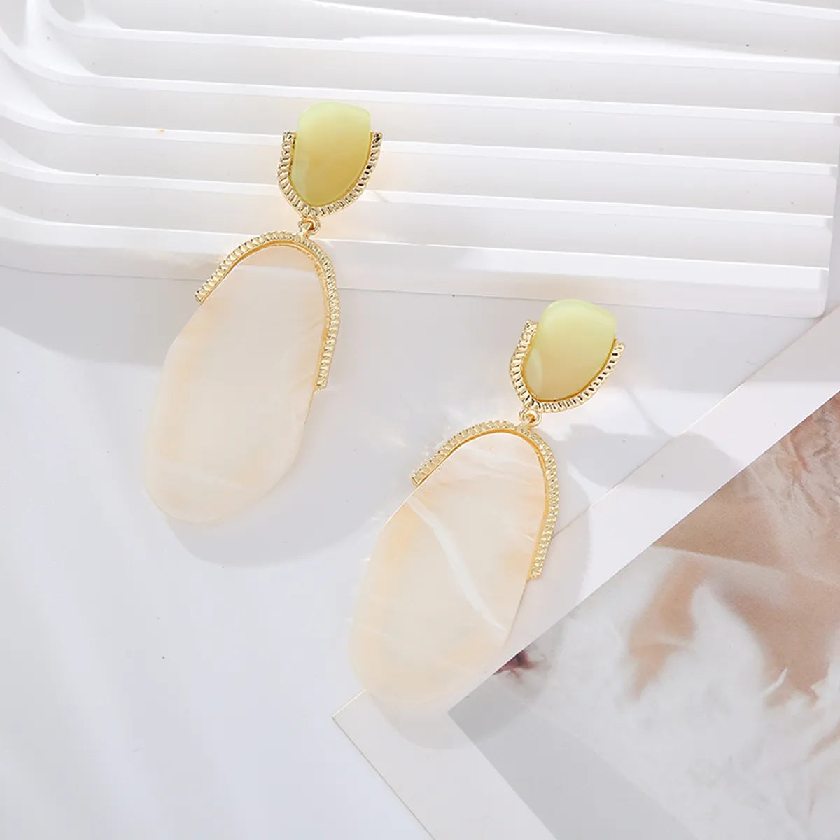 1 Pair Elegant Geometric Inlay Acetic Acid Sheets Resin Drop Earrings