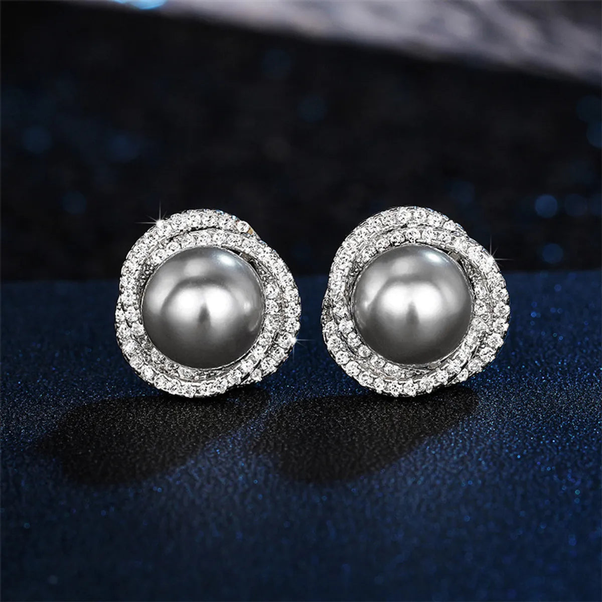 1 Pair Elegant Geometric Inlay Imitation Pearl Copper Zircon Ear Studs