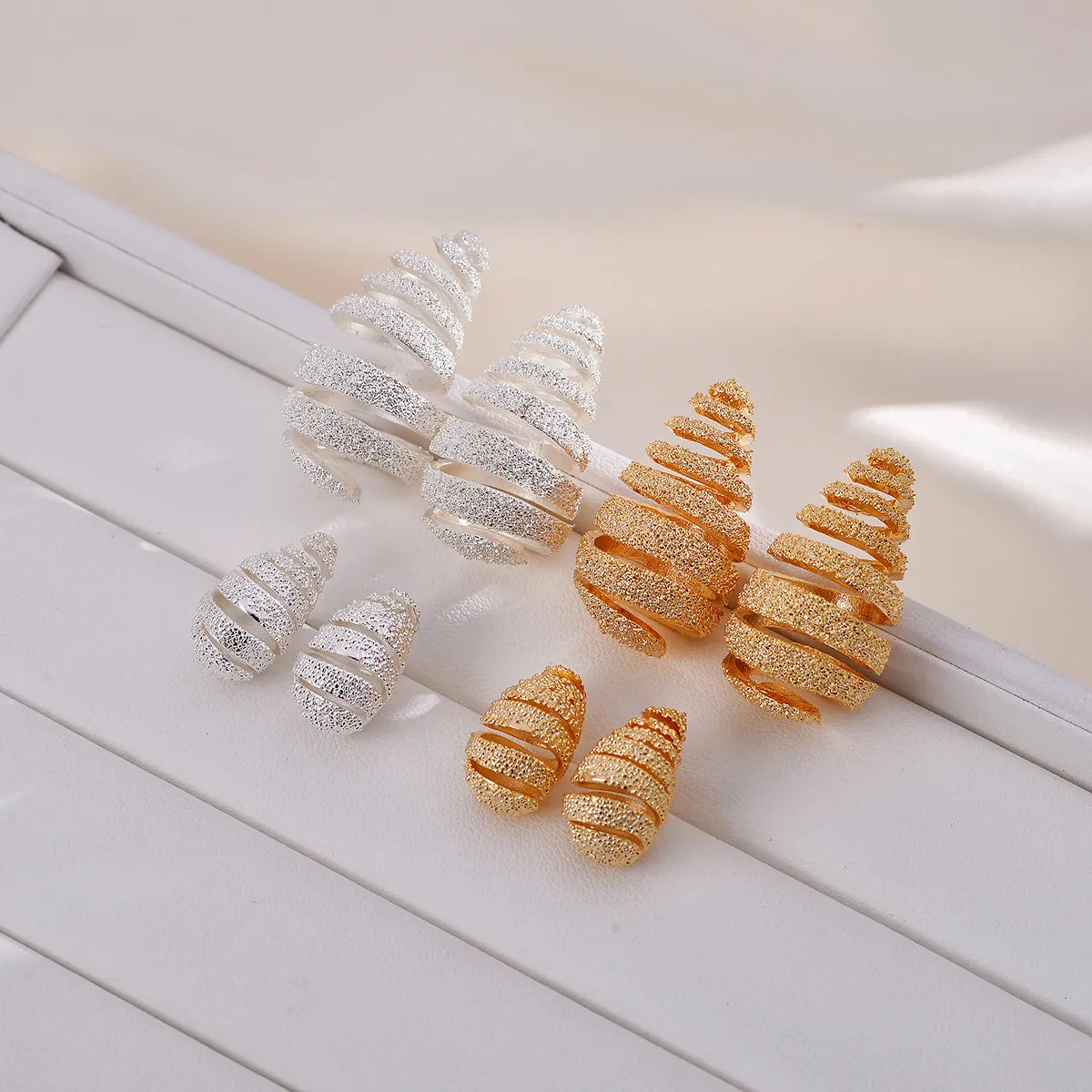 1 Pair Elegant Geometric Plating Copper Ear Studs