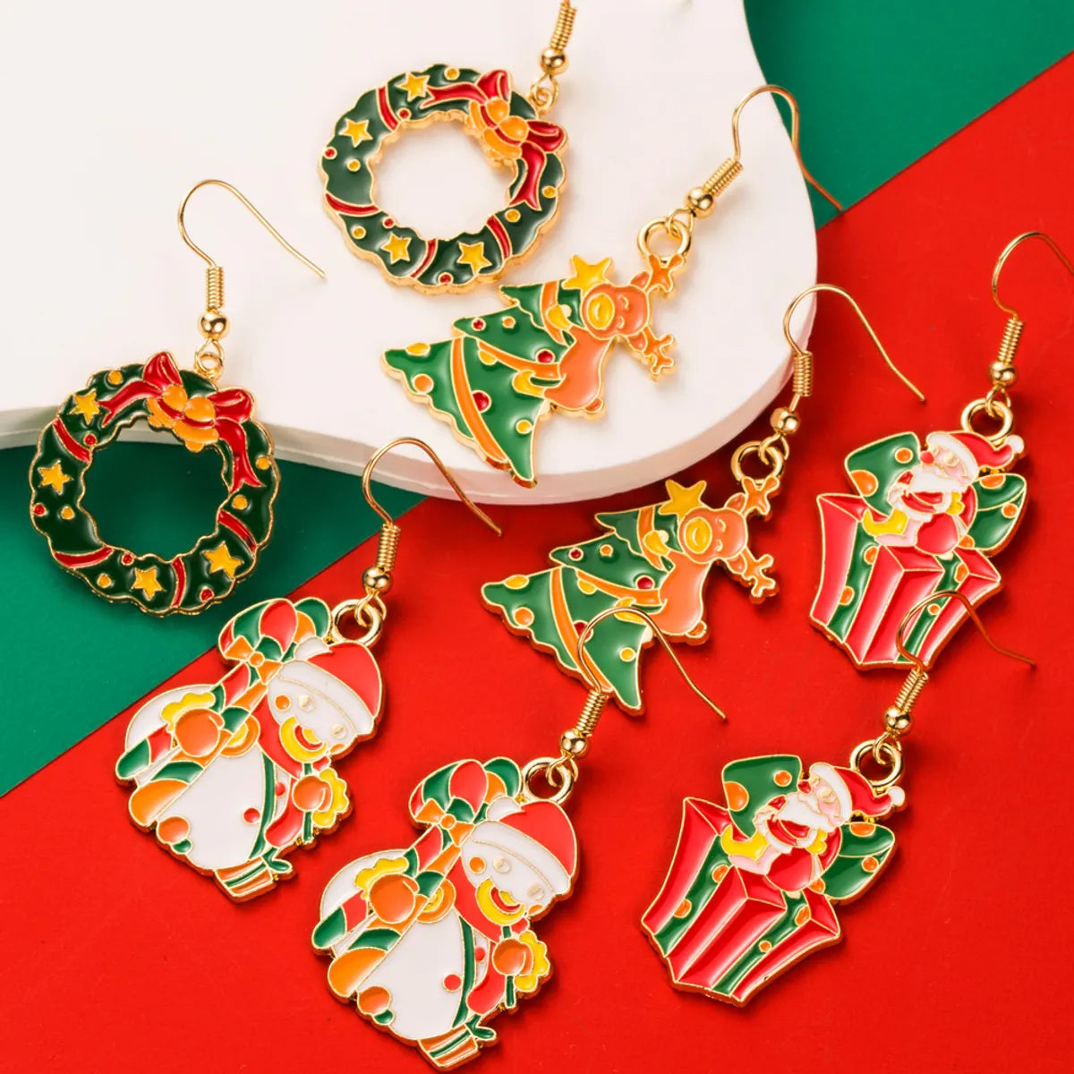 1 Pair Elegant Glam Christmas Christmas Tree Santa Claus Snowman Enamel Alloy Gold Plated Drop Earrings