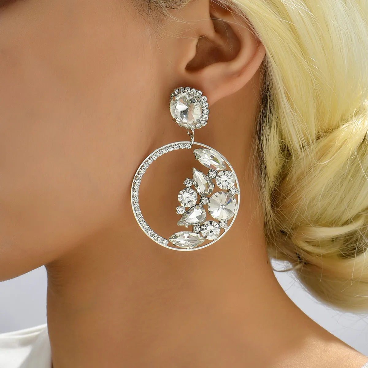 1 Pair Elegant Glam Formal Round Inlay Copper Alloy Rhinestones Drop Earrings