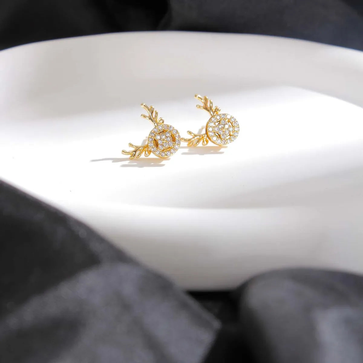 1 Pair Elegant Glam Lady Animal Plating Inlay Stainless Steel Zircon 18k Gold Plated Ear Studs