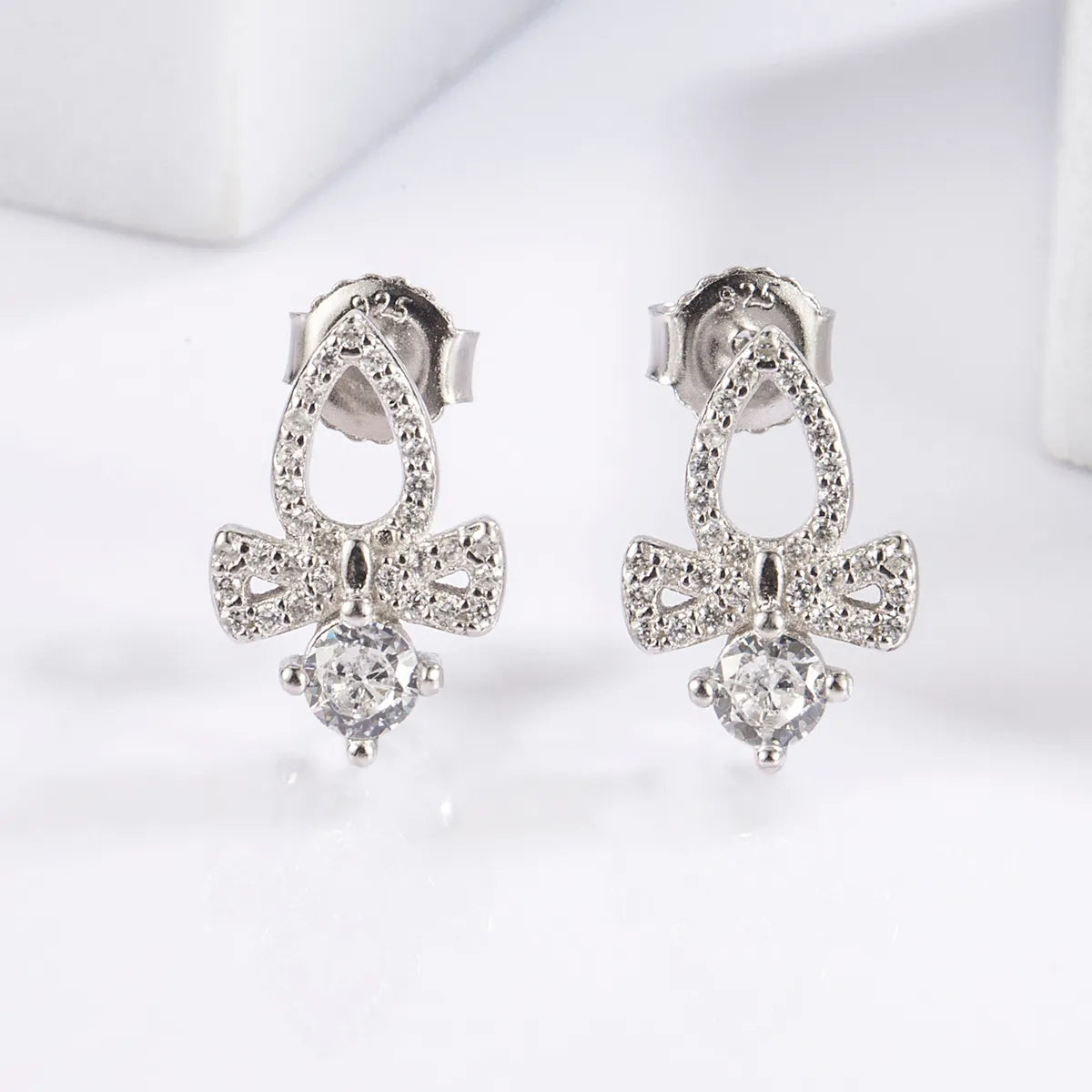 1 Pair Elegant Glam Luxurious Round Oval Bow Knot Plating Inlay Sterling Silver Zircon White Gold Plated Ear Studs