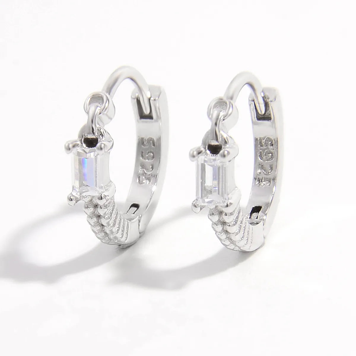 1 Pair Elegant Glam Round Heart Shape Inlay Sterling Silver Zircon White Gold Plated Earrings