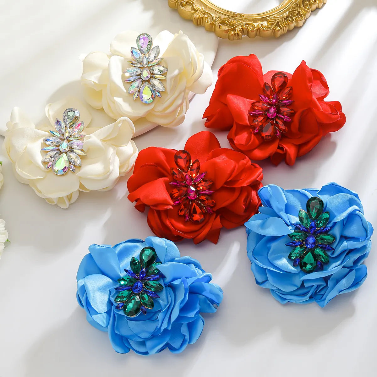 1 Pair Elegant Handmade Flower Handmade Plating Inlay Alloy Rhinestones K Gold Plated Ear Studs