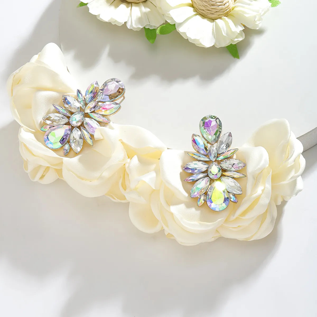 1 Pair Elegant Handmade Flower Handmade Plating Inlay Alloy Rhinestones K Gold Plated Ear Studs