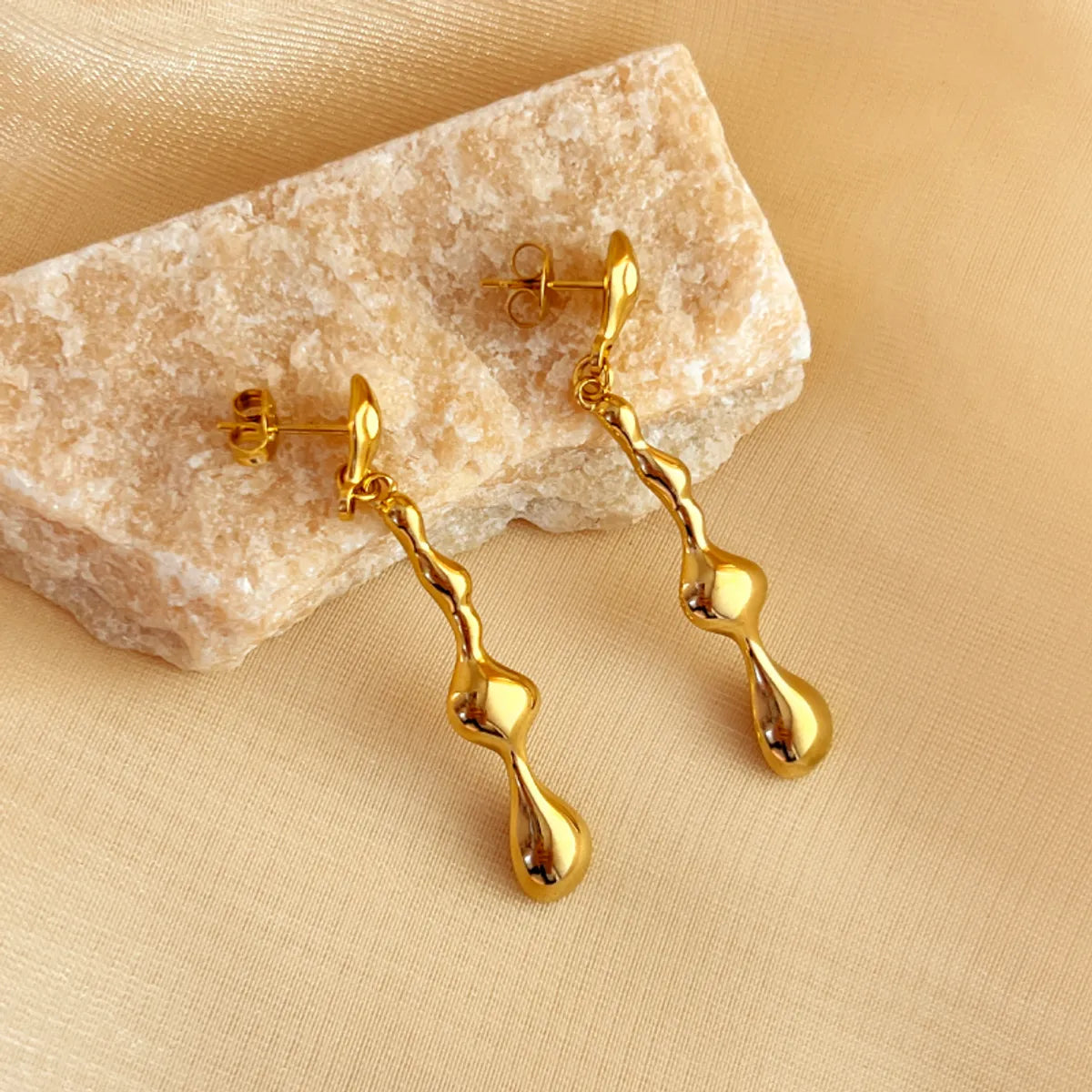 1 Pair Elegant Hawaiian Luxurious Water Droplets Polishing 304 Stainless Steel 18K Gold Plated Drop Earrings