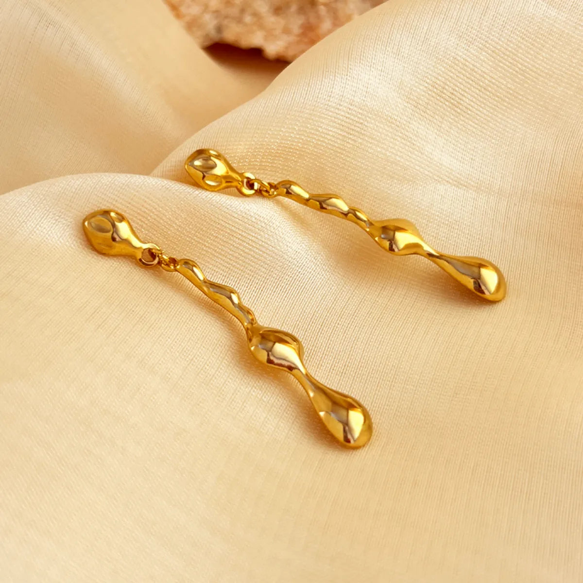 1 Pair Elegant Hawaiian Luxurious Water Droplets Polishing 304 Stainless Steel 18K Gold Plated Drop Earrings