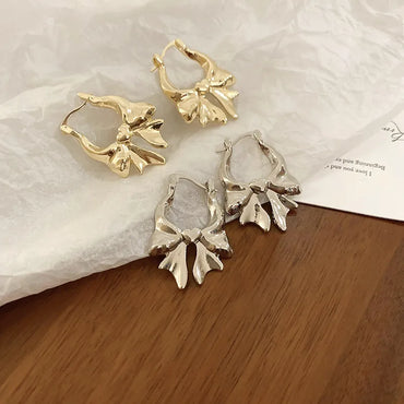 1 Pair Elegant Heart Shape Bow Knot Alloy Hoop Earrings