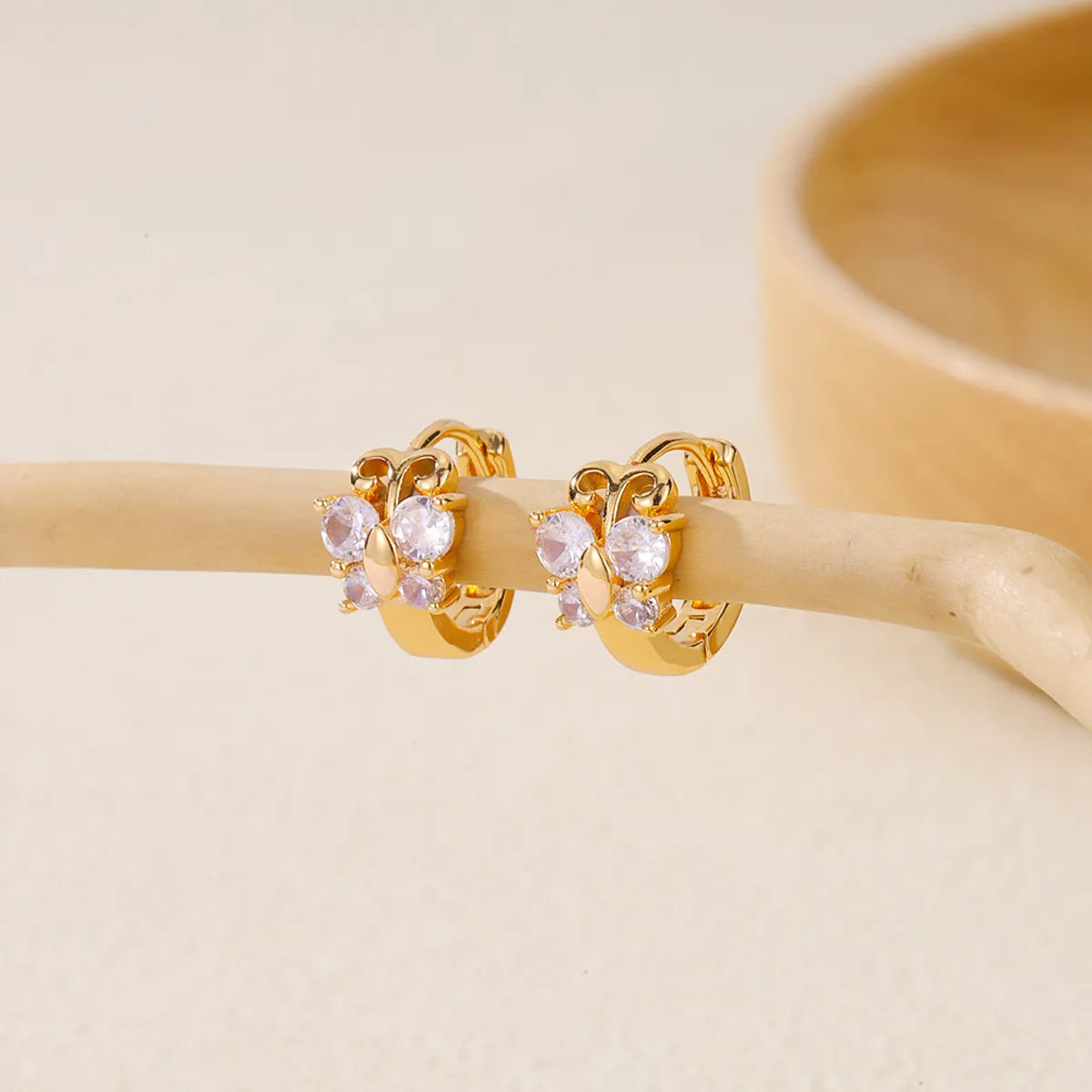 1 Pair Elegant Heart Shape Flower Bow Knot Inlay Copper Zircon Hoop Earrings