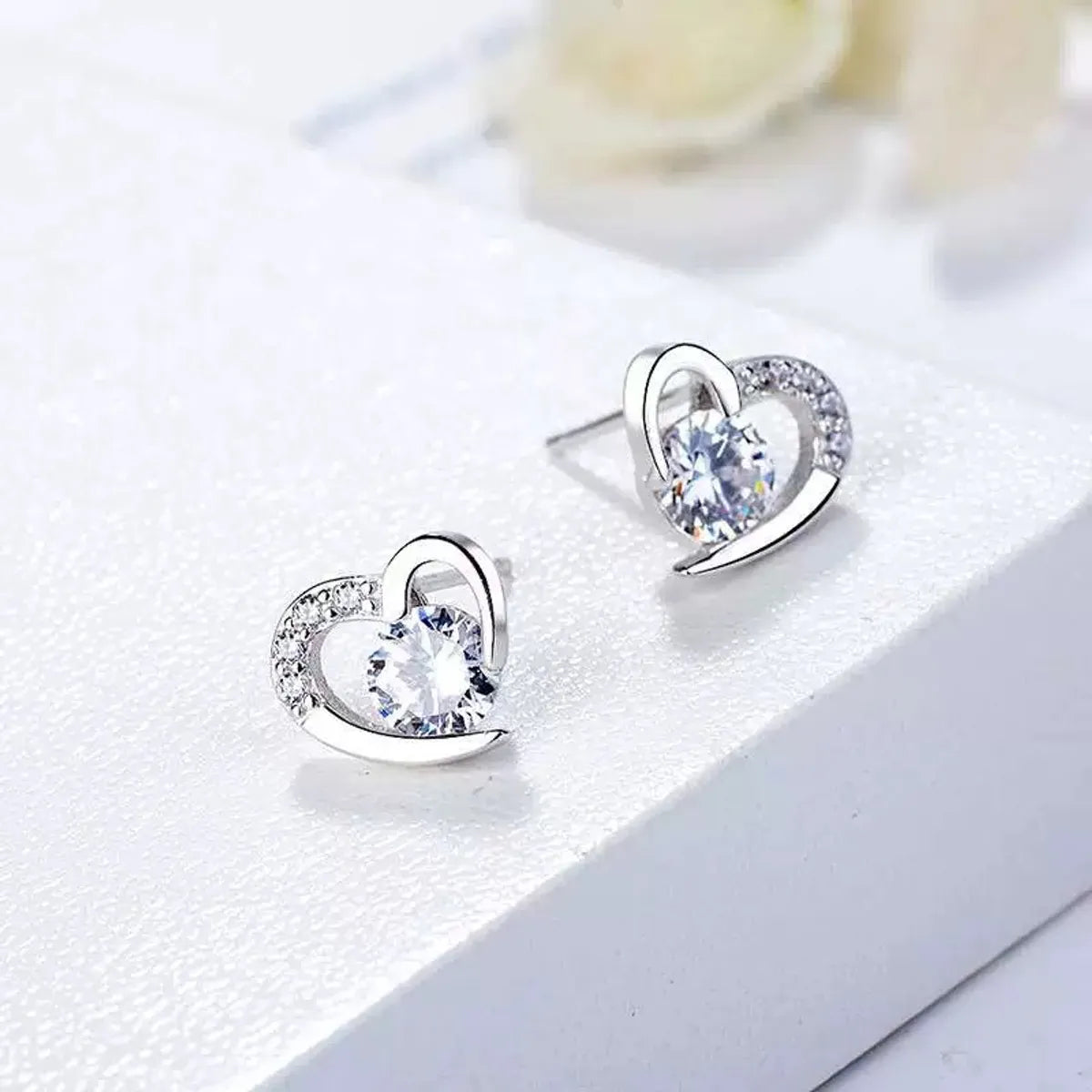 1 Pair Elegant Heart Shape Inlay Sterling Silver Zircon Ear Studs