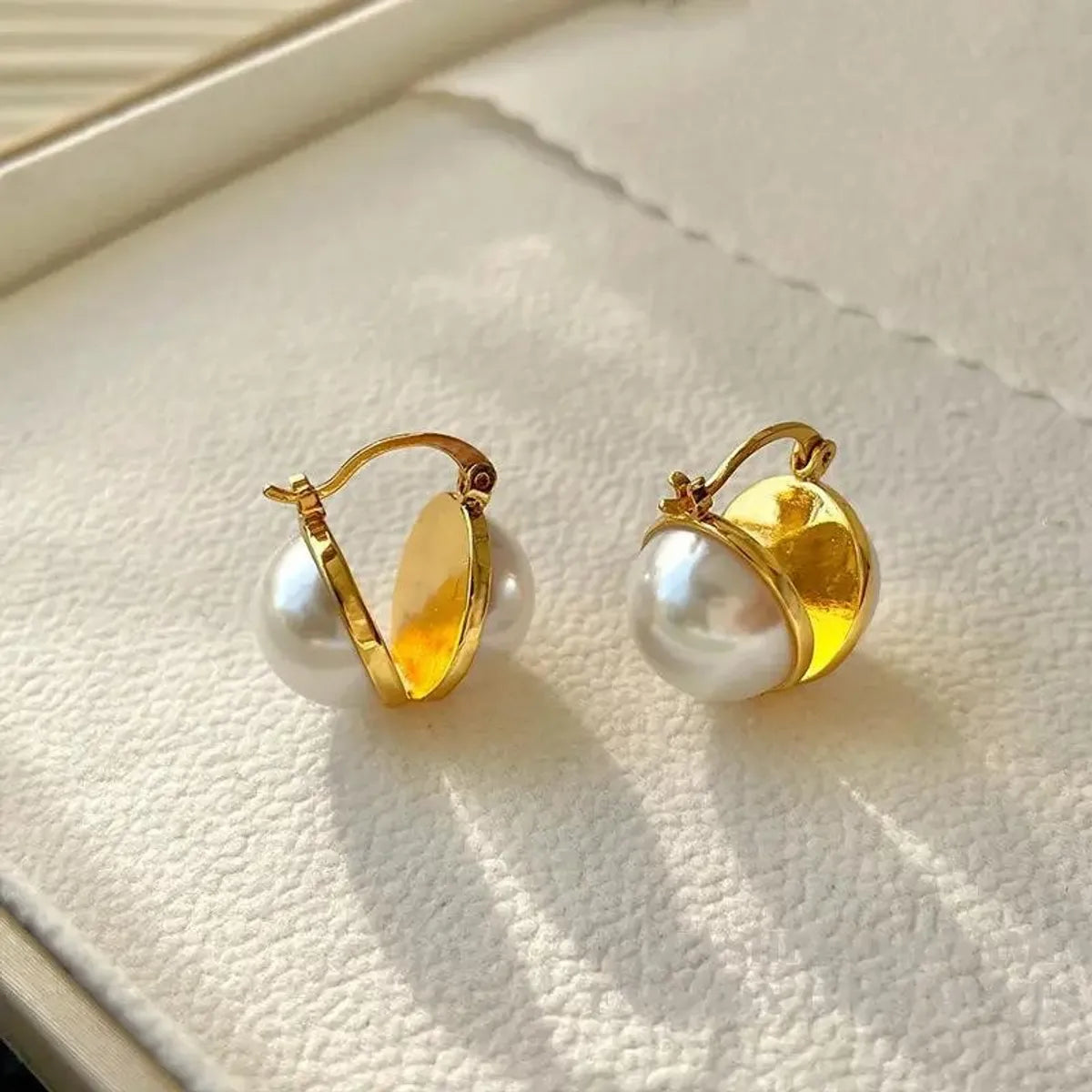 1 Pair Elegant Heart Shape Plating Inlay Copper Artificial Pearls 18k Gold Plated White Gold Plated Earrings