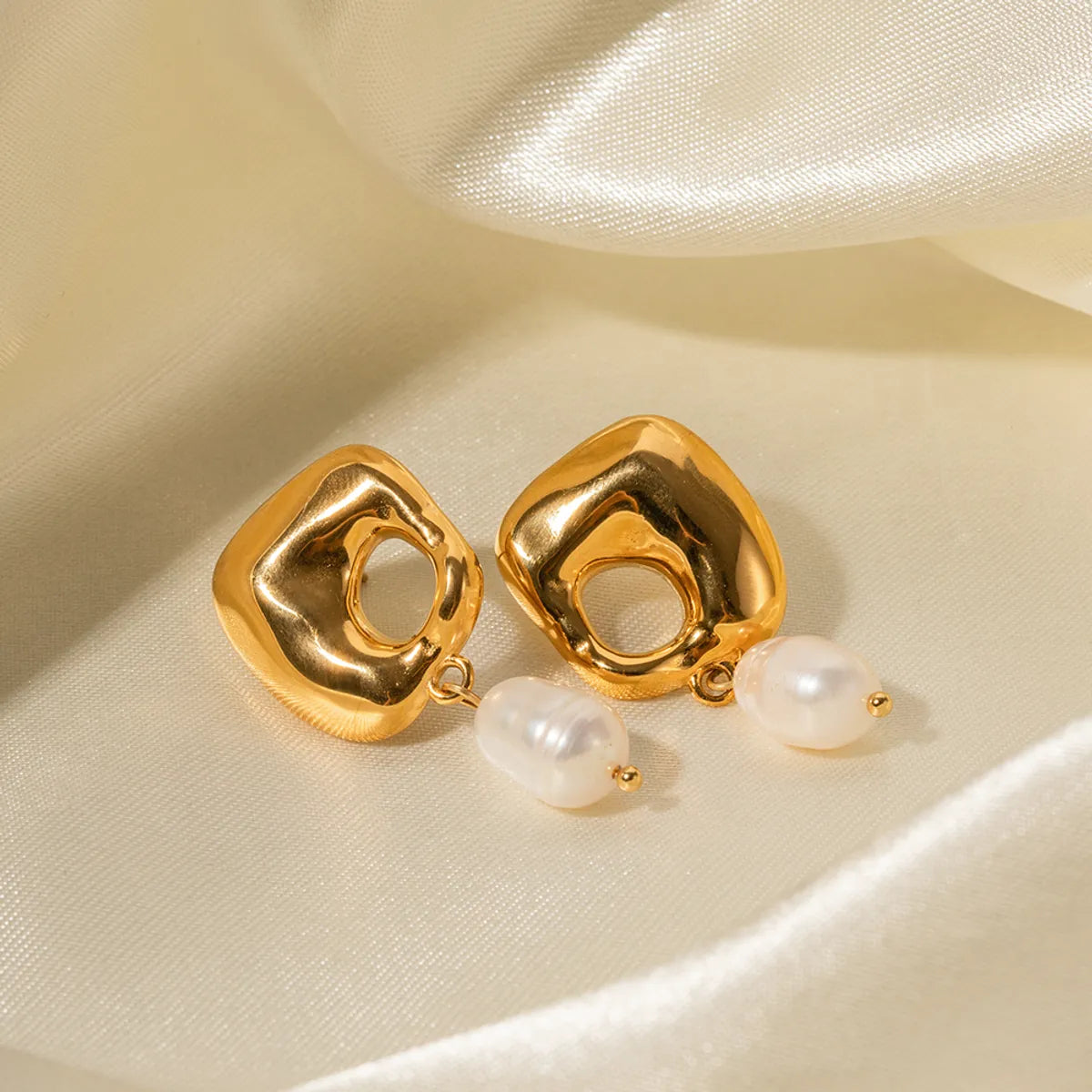 1 Pair Elegant Irregular Irregular Plating Stainless Steel Freshwater Pearl 18k Gold Plated Drop Earrings