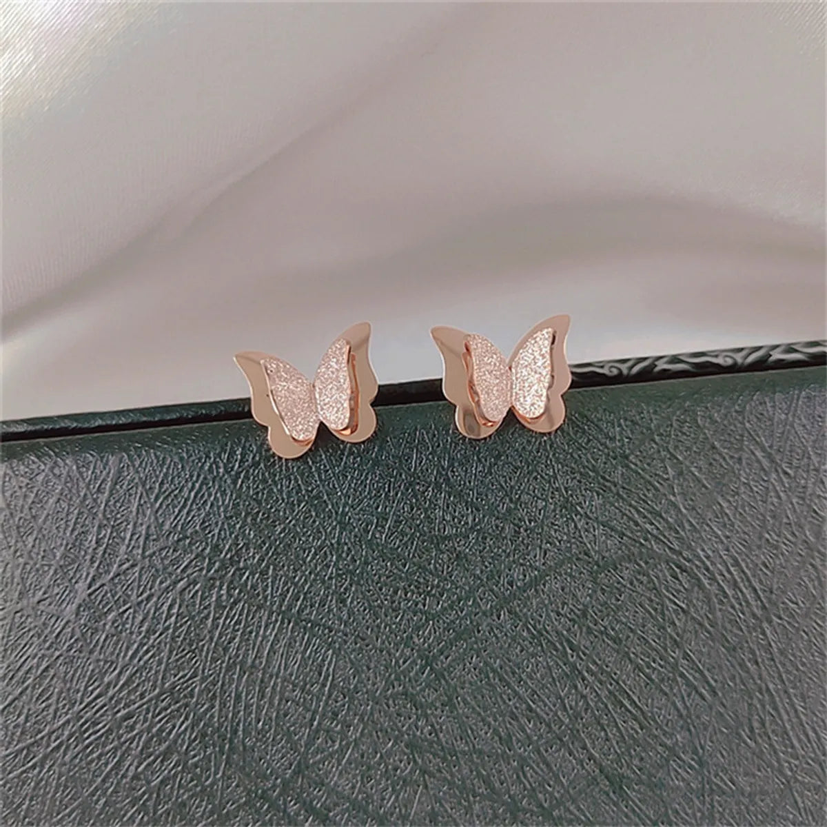 1 Pair Elegant Lady Butterfly Plating Stainless Steel 18k Gold Plated Drop Earrings Earrings Ear Studs