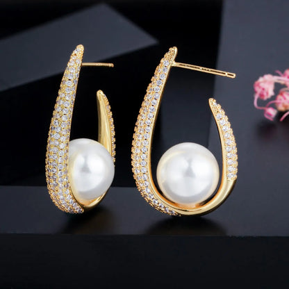 1 Pair Elegant Lady Classic Style Geometric Plating Inlay Brass Imitation Pearl Zircon Gold Plated Drop Earrings